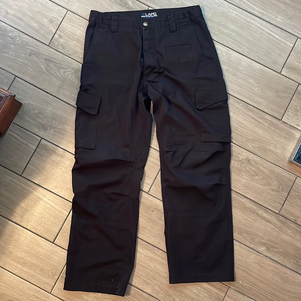 Tactical pants size 32/30. Black. Used